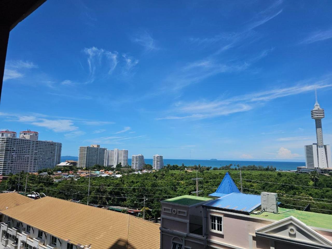 1 Bed With Seaview Apartemen Pattaya