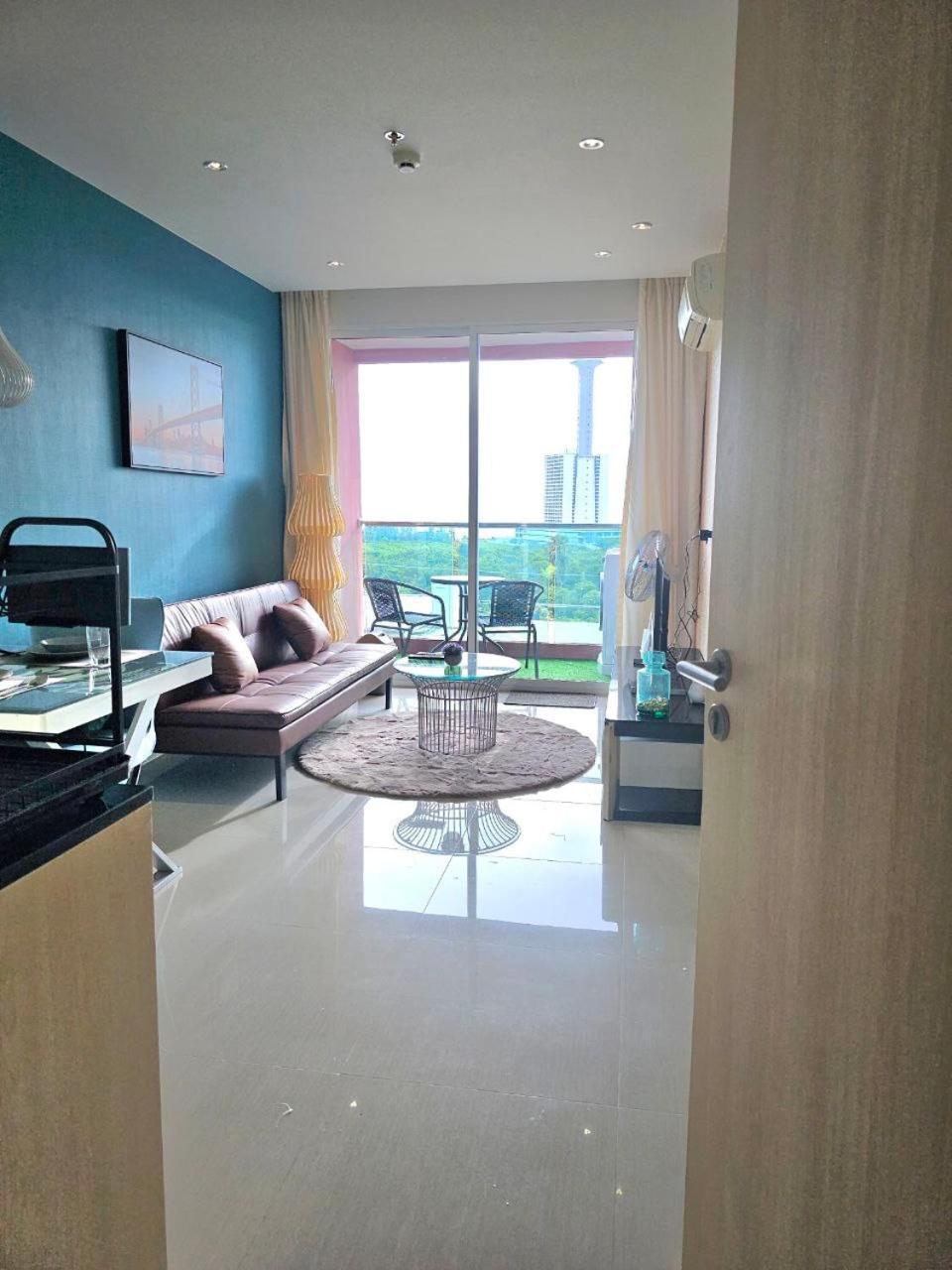 1 Bed With Seaview Apartemen *